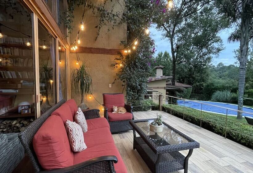 Camera Quadrupla Standard, La Joya Del Viento