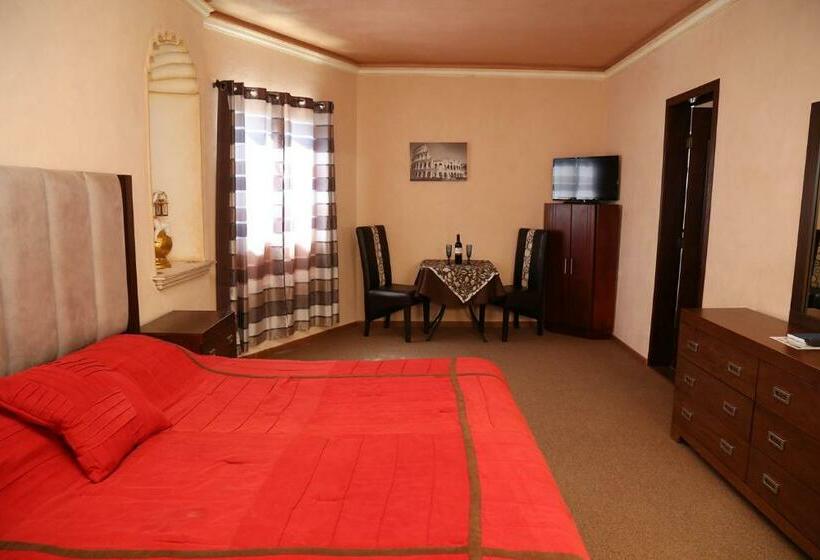 سوئیت جونیور با ماساژ آبی, Casa Celia Hotel Restaurante