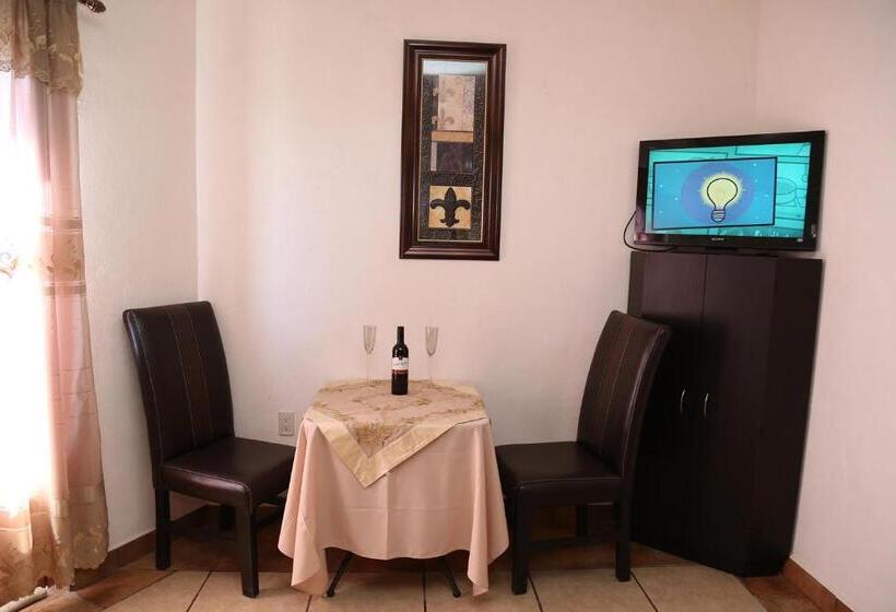 سوئیت جونیور با ماساژ آبی, Casa Celia Hotel Restaurante