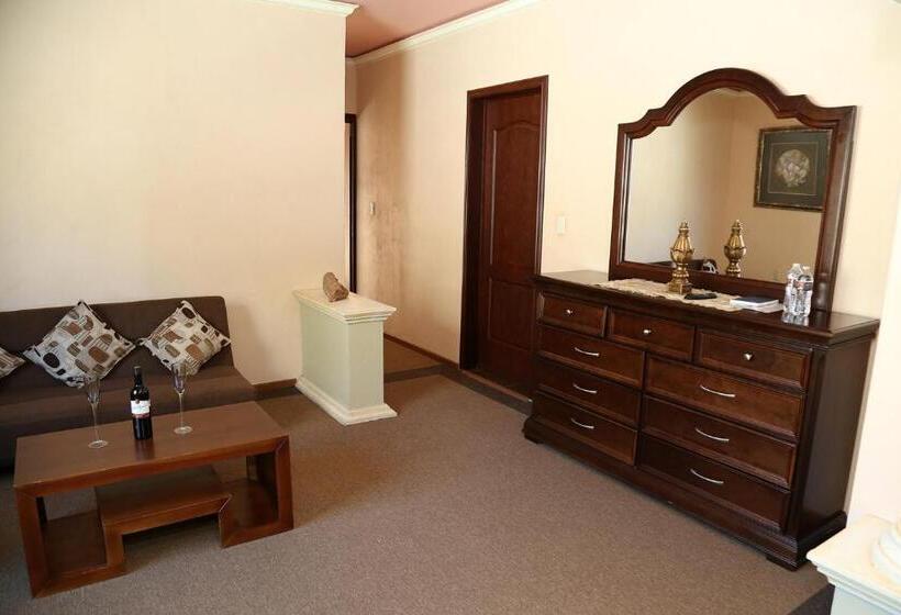 سوئیت با وان آب گرم, Casa Celia Hotel Restaurante