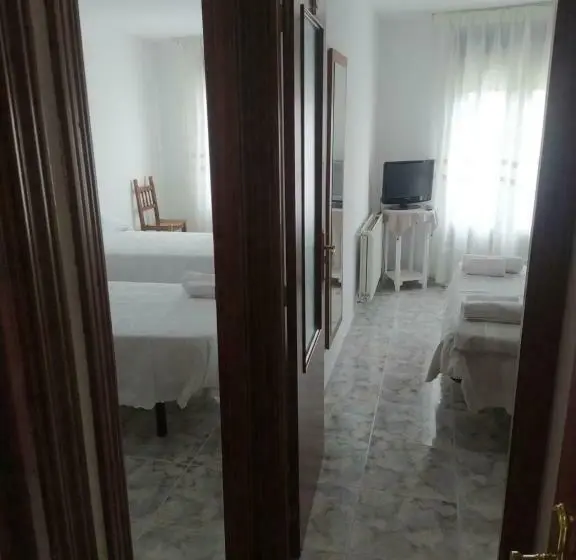 Perhehuone, Hostal Arribes Del Duero