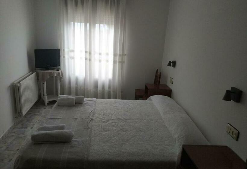 חדר משפחתי, Hostal Arribes Del Duero