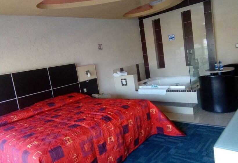 غرفة ديلوكس مزوَّدة بجاكوزي, Aqueronte