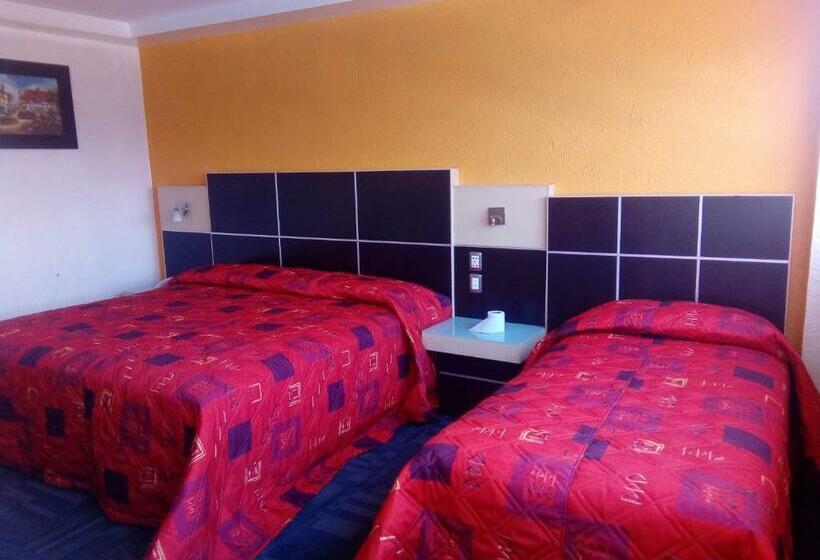 غرفه قياسيه سريرين مزدوجين, Aqueronte