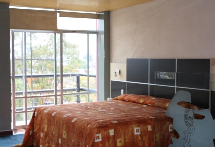 غرفة ديلوكس مزوَّدة بجاكوزي, Aqueronte