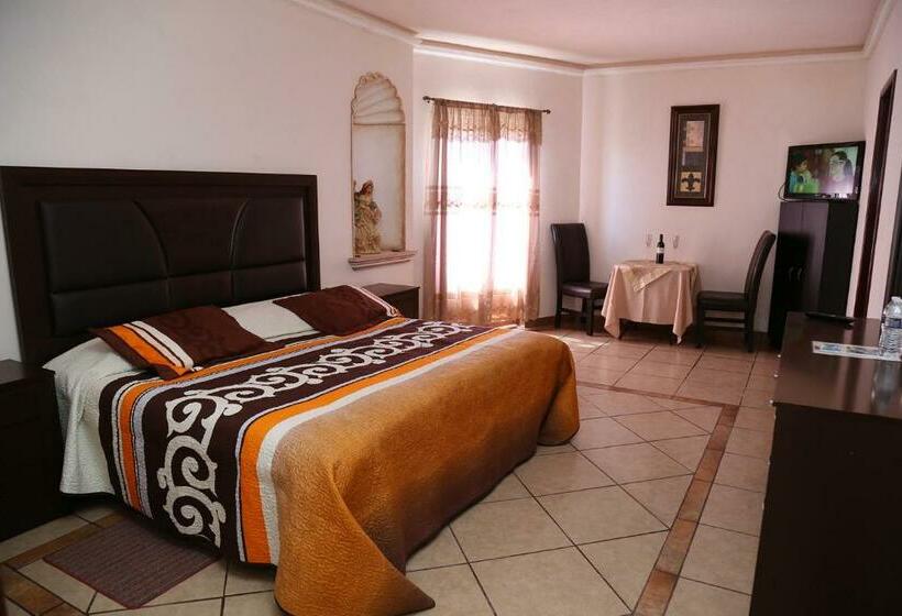 اتاق لوکس با تخت بزرگ, Casa Celia Hotel Restaurante