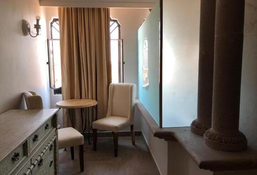 סוויטה, Casa De Los Angeles