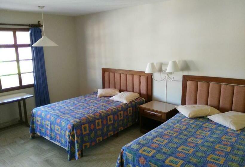 غرفه قياسيه سريرين مزدوجين, Debliz Xpujil