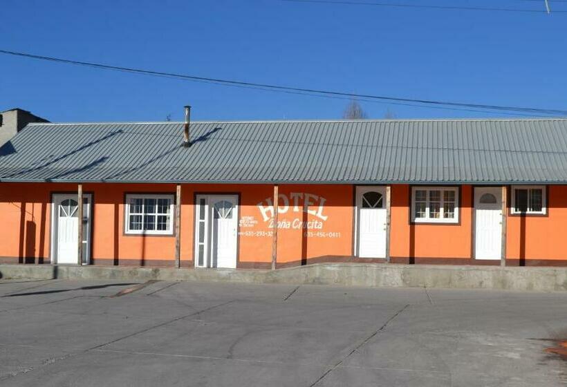 غرفه قياسيه سريرين مزدوجين, Doña Crucita