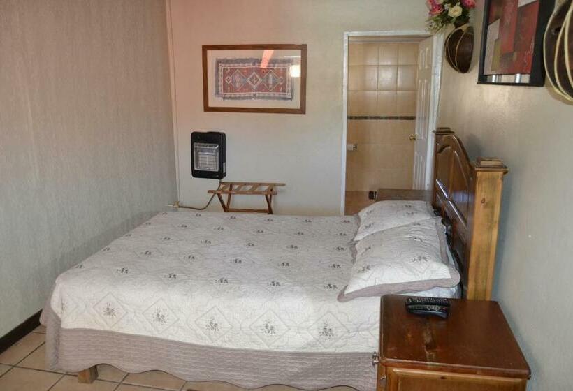 غرفة قياسية سرير مزدوج, Doña Crucita