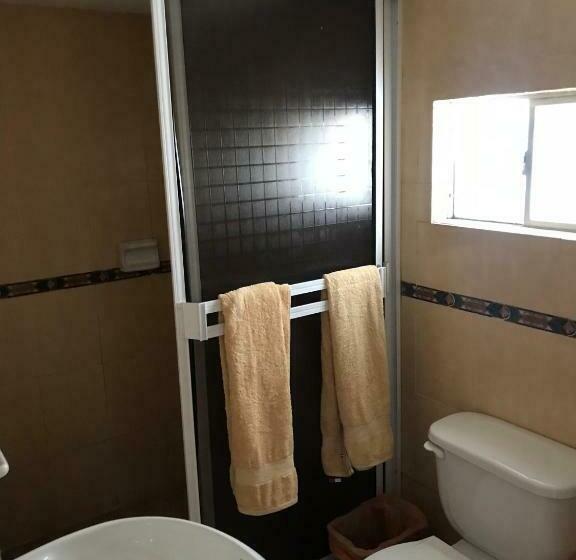 غرفة قياسية سرير مزدوج, Doña Crucita