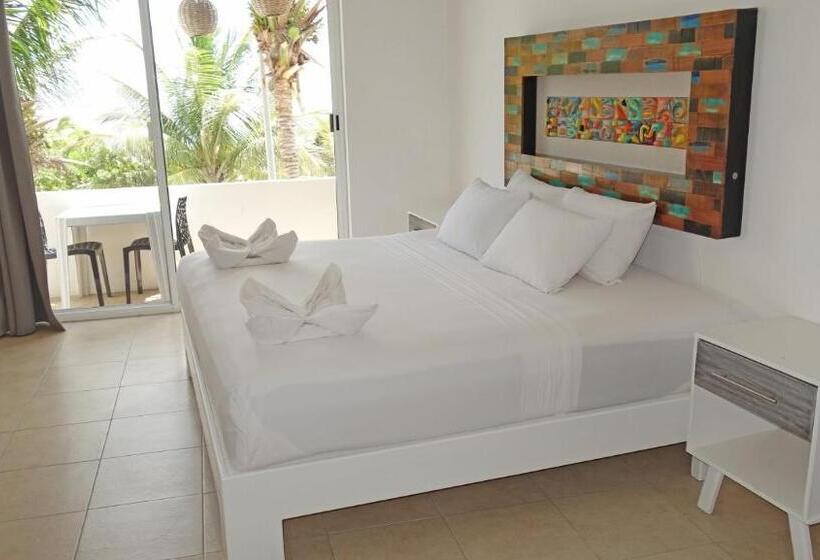 Номер Superior Вид на Море, El Fuerte Beach Apartments