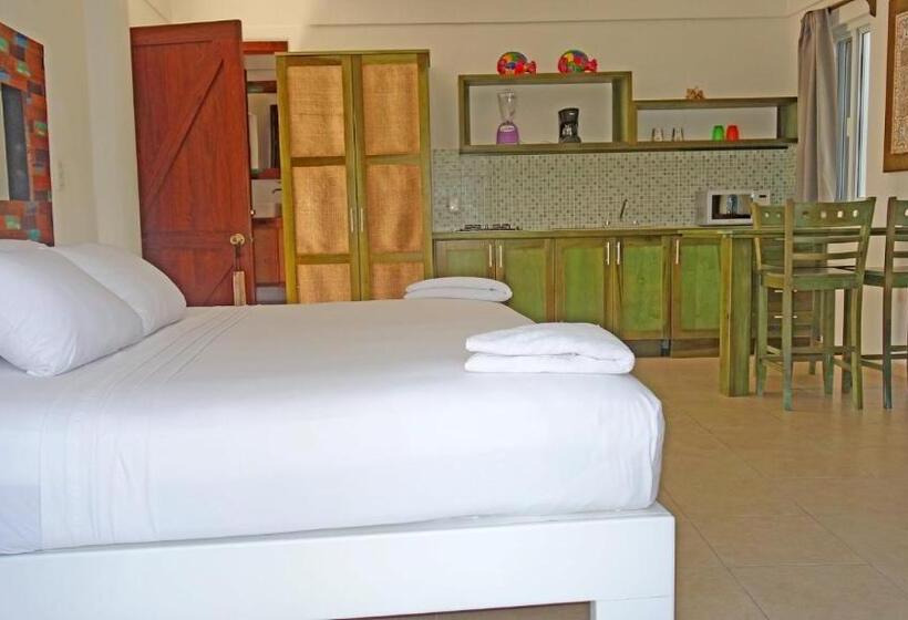 Номер Superior Вид на Море, El Fuerte Beach Apartments