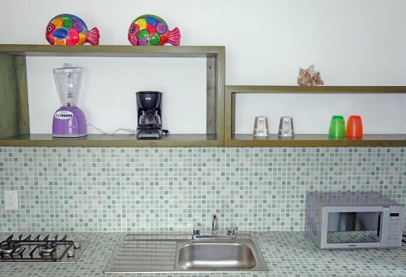 Номер Superior Вид на Море, El Fuerte Beach Apartments