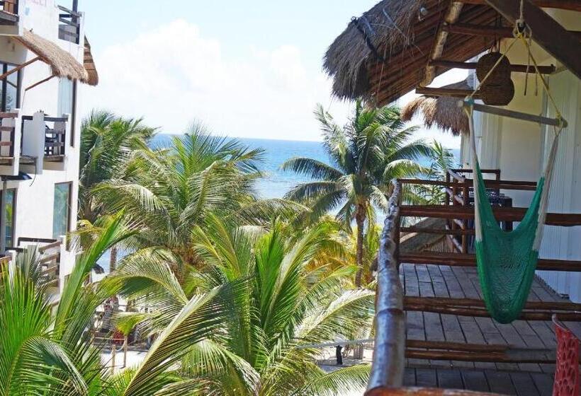 패밀리 룸 측면 바다 전망, El Fuerte Beach Apartments