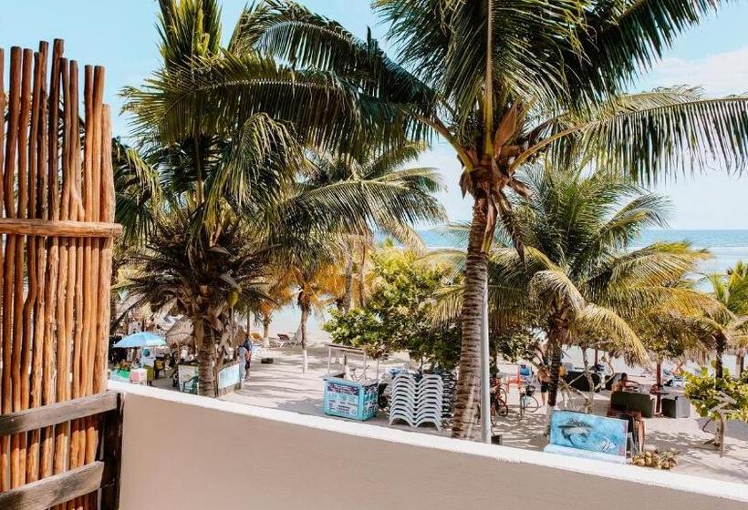 Номер Стандарт с Балконом, El Fuerte Beach Apartments