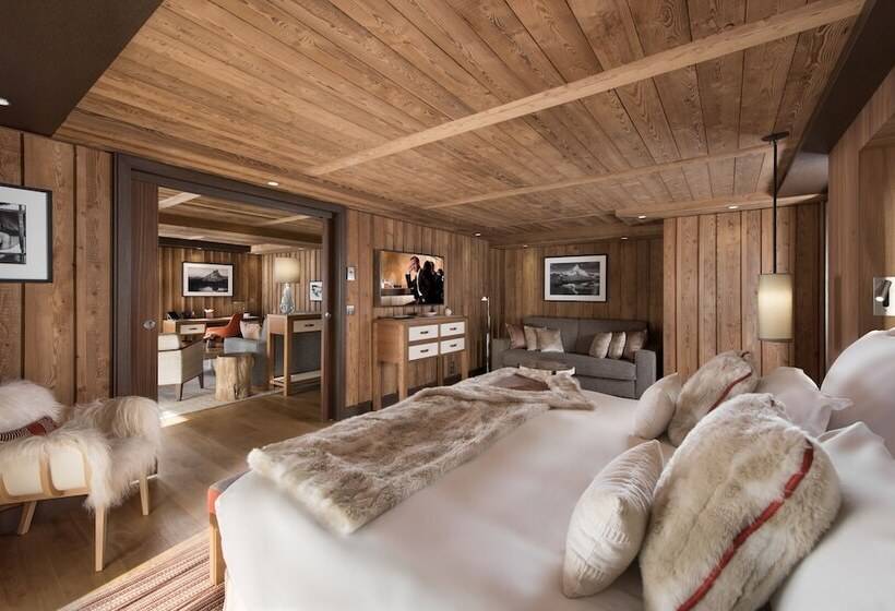 Номер Deluxe, Hôtel Barrière Les Neiges Courchevel