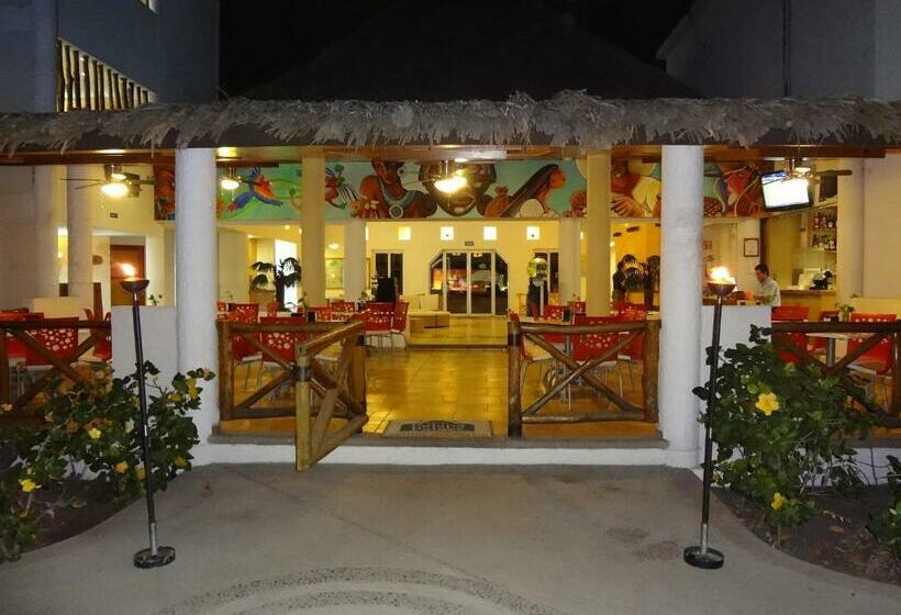 اتاق خانوادگی, Palapa Palace