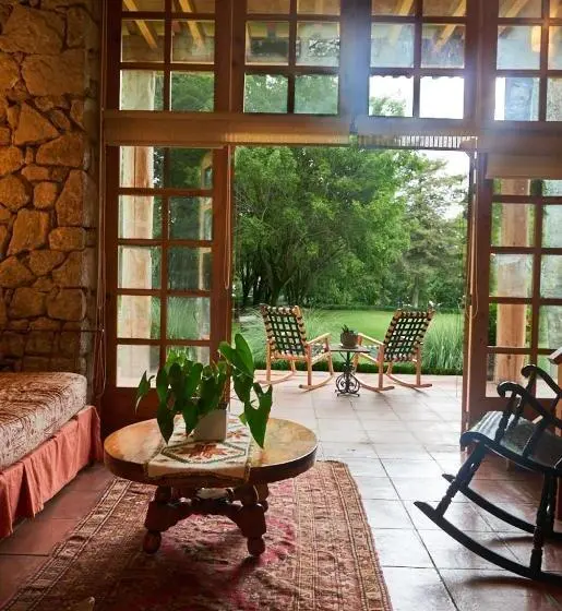 Sviitti, Rancho San Cayetano