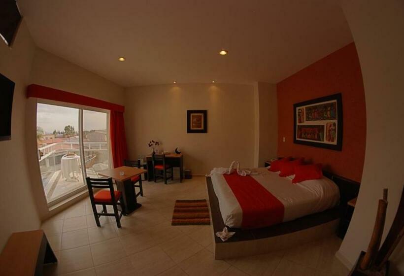 סוויטה עם ג'קוזי, Real De Tx