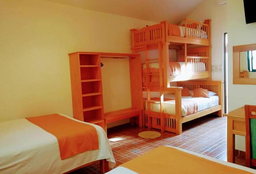 סוויטה משפחתית, Real De Tx