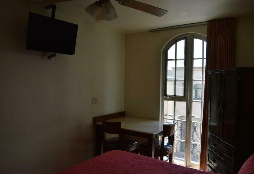 Номер Стандарт, Real Santa Fe