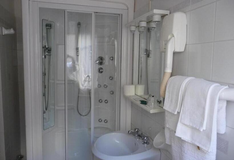 四人标准间, Ristorante La Ginestra