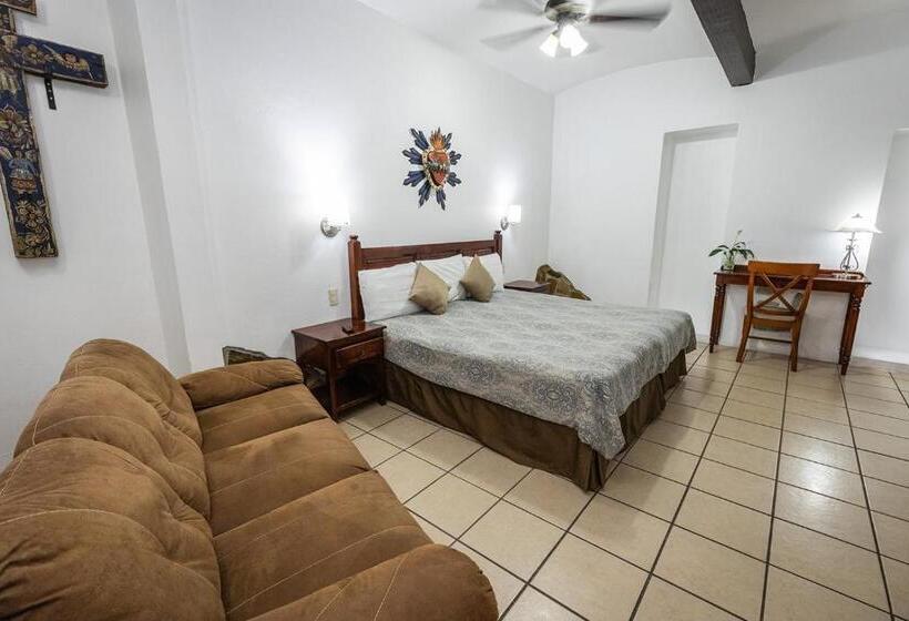 استودیوی استاندارد, Las Mariposas Hotel & Studios