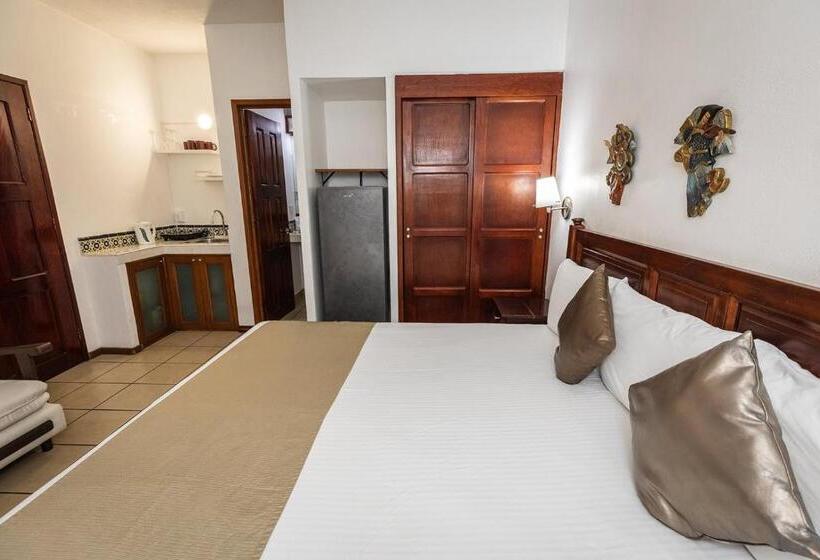 스탠다드 스튜디오, Las Mariposas Hotel & Studios