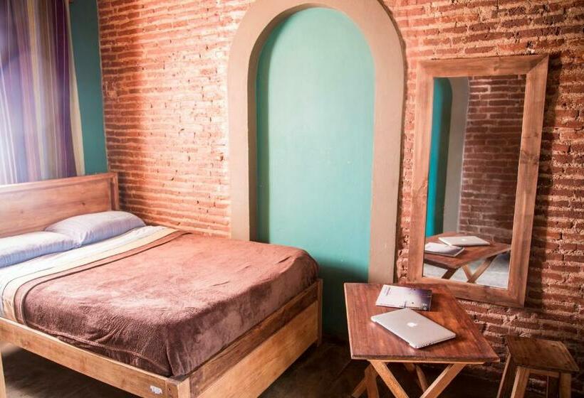 스탠다드 룸 공동 욕실, Puerta Vieja Hostel