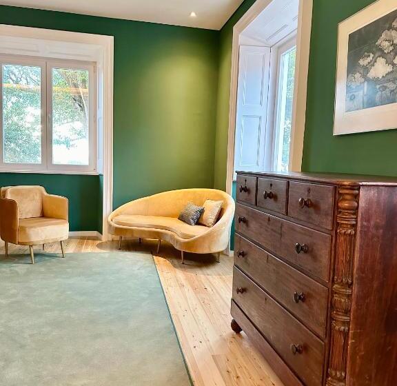 سوییت جونیور, Solar Dos Cantos Botanic House & Garden