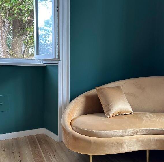 سوییت جونیور, Solar Dos Cantos Botanic House & Garden