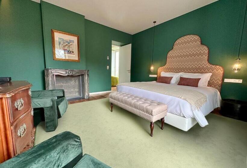 سوییت, Solar Dos Cantos Botanic House & Garden