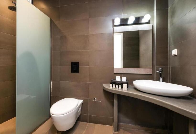 سوییت جونیور با چشم‌انداز دریا, Lava Stone