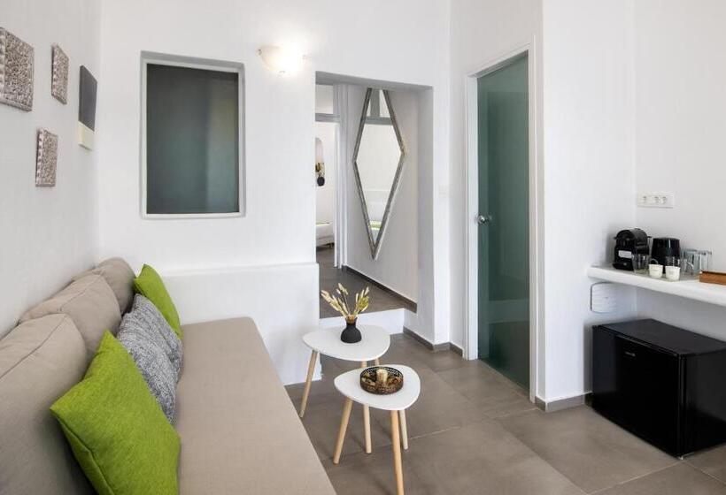 سوئیت اجرایی با چشم‌انداز دریا, Lava Stone