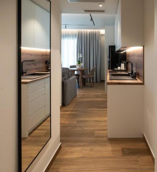 豪华房间, Volos Inn