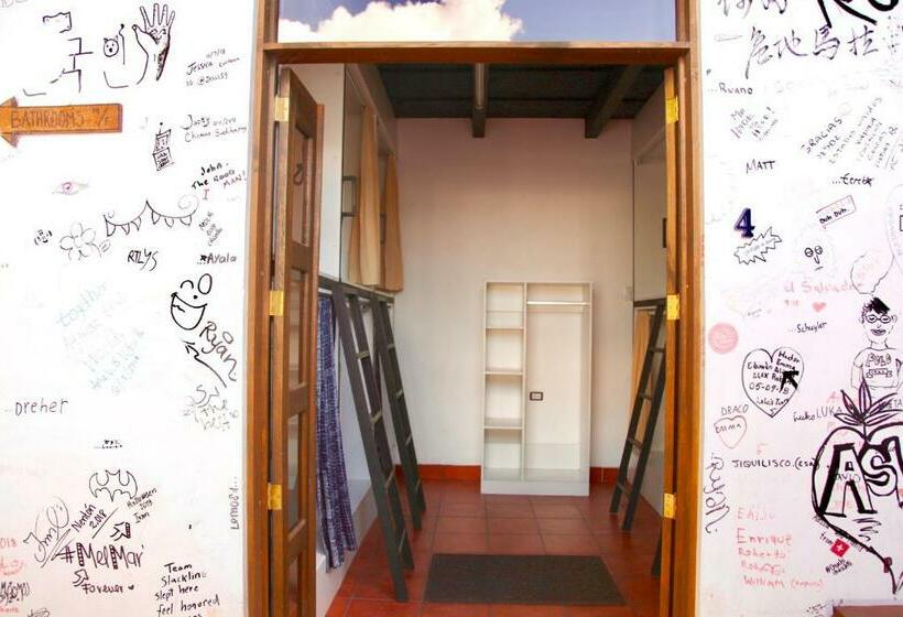 تختخواب در اتاق مشترک, Hostal Antigüeño