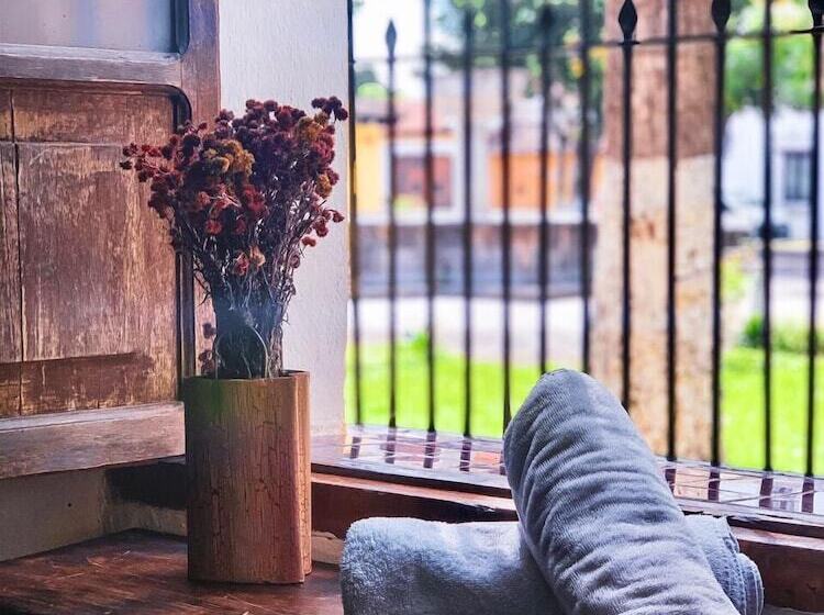اتاق استاندارد, Hostal Antigüeño