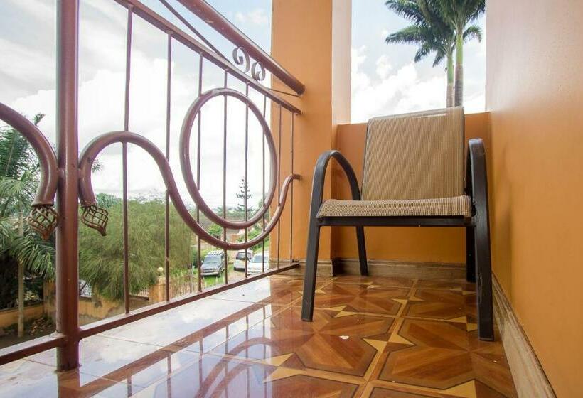 اتاق لوکس, Ministers Village