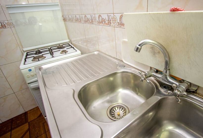 اتاق لوکس, Ministers Village