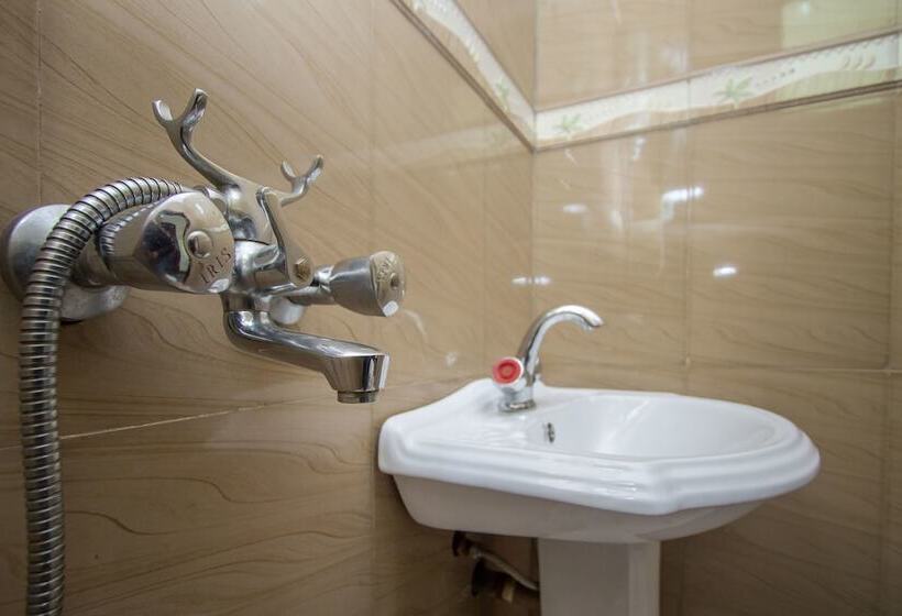 اتاق استاندارد یک نفره, Ministers Village