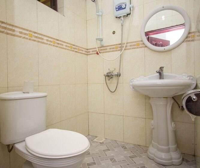 اتاق استاندارد یک نفره, Ministers Village