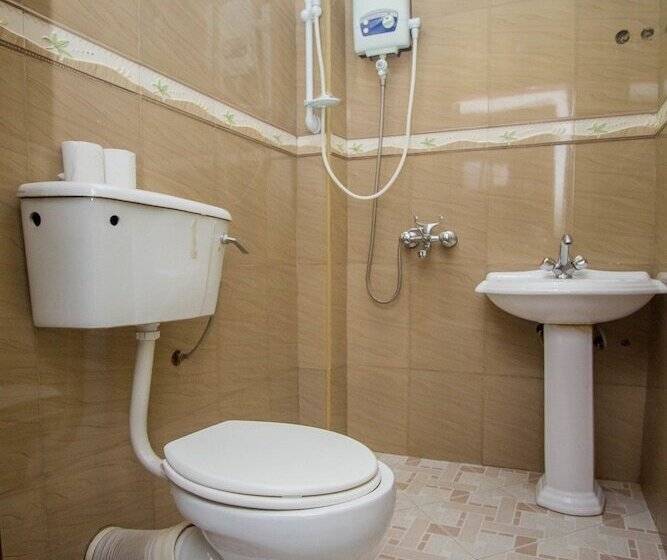 اتاق استاندارد یک نفره, Ministers Village