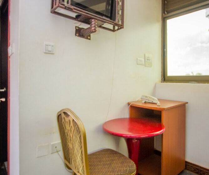 اتاق استاندارد یک نفره, Ministers Village