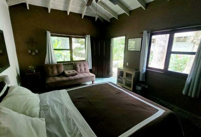 بانگلوی استاندارد, Casa Cangrejal B&b