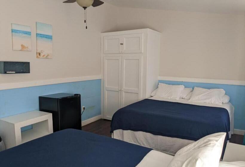 اتاق لوکس, Coral Beach Village Resort