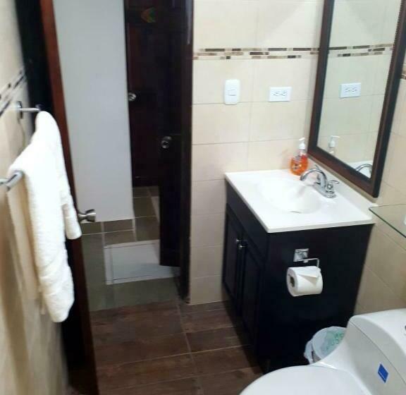 Номер Стандарт Совместная Ванная, Hibiscus House Bed And Breakfast