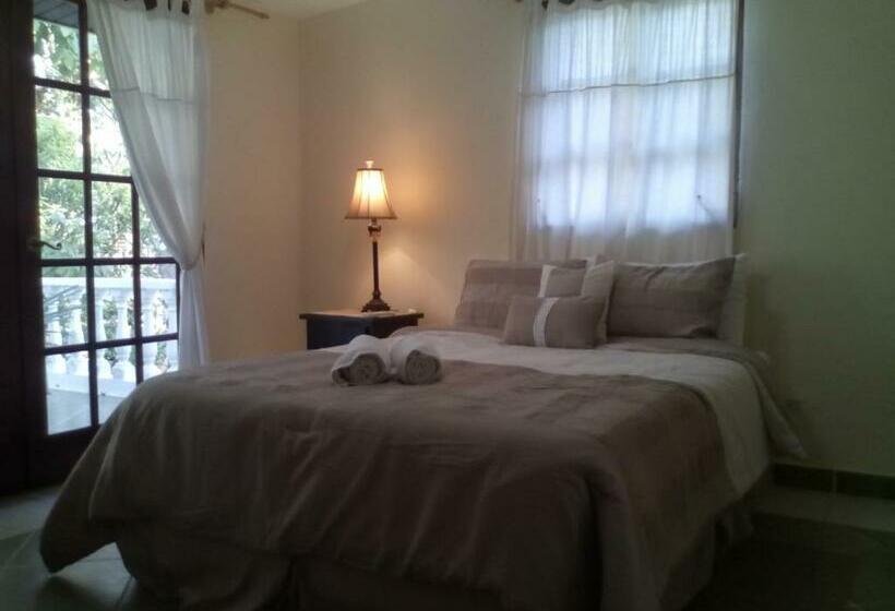 Номер Стандарт Совместная Ванная, Hibiscus House Bed And Breakfast