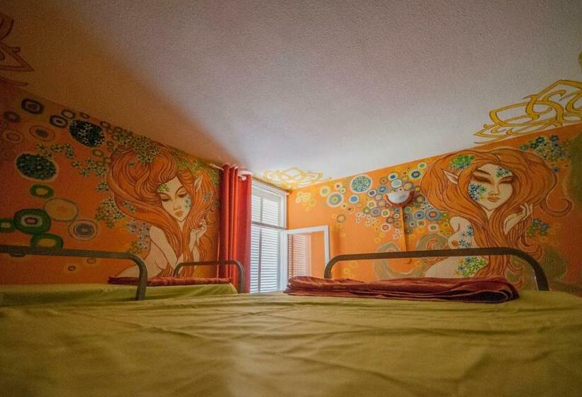 Кровать в Общей Комнате, Hostel Los Duendes Del Sur