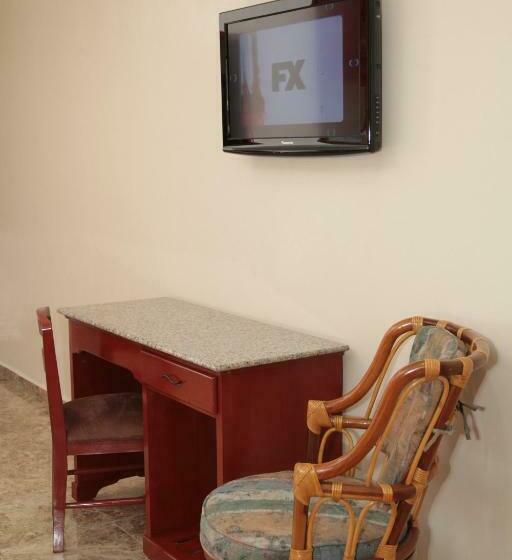 带2个双人床的标准工作室, Alcala